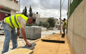 استمرار العمل في مشروع أرصفة "أم النوار"