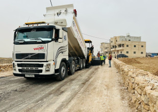 البلدية تنهي أعمال تأهيل وتعبيد 3 طرق بتمويل ذاتي