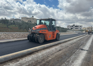 تعبيد شارع مفرق أم غانم