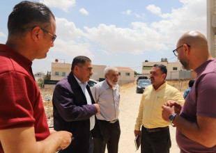 وفد من وزارة التربية والتعليم يتفقد مشروع تشطيب مدرسة كمال عدوان الأساسية