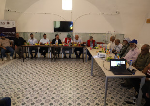 القنصل الإسباني ومعهد أريج يزوران جمعية السموع التعاونية الزراعية ويطّلعان على مشاريع الاقتصاد الدائري والشراكة التنموية