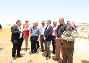القنصل الإسباني ومعهد أريج يزوران جمعية السموع التعاونية الزراعية ويطّلعان على مشاريع الاقتصاد الدائري والشراكة التنموية