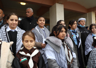 البلدية تشارك في حملة تخضير بلادي بمدرسة شهداء السموع