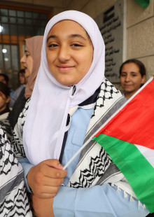 البلدية تشارك في حملة تخضير بلادي بمدرسة شهداء السموع