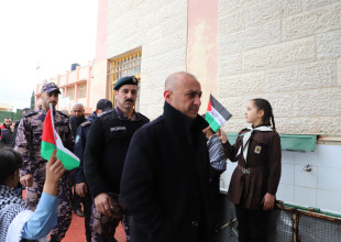 البلدية تشارك في حملة تخضير بلادي بمدرسة شهداء السموع