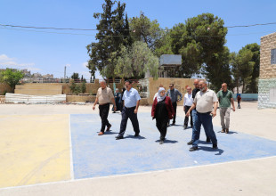 بحضور رئيس البلدية| التربية والتعليم تتفقد مشروع مدرسة البخاري والأعمال الخارجية