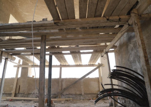 وفد من وزارة التربية والتعليم يتفقد مشروع تشطيب مدرسة كمال عدوان الأساسية