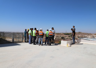 الاتحاد الأوروبي والزراعة يتفقدون مشروع محطة تحسين السلالات