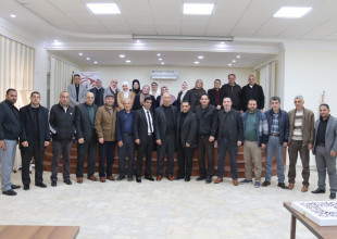 البلدية تستضيف اجتماعًا لمناقشة وتقييم الوضع الأكاديمي والتربوي