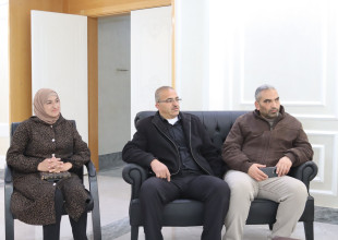 البلدية تستضيف اجتماعًا لمناقشة وتقييم الوضع الأكاديمي والتربوي