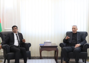 البلدية تستضيف اجتماعًا لمناقشة وتقييم الوضع الأكاديمي والتربوي