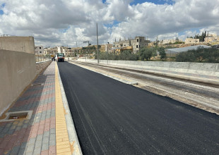 تعبيد شارع مفرق أم غانم