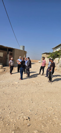 رئيس البلدية يطّلع على معاناة أهالي خلة انياص