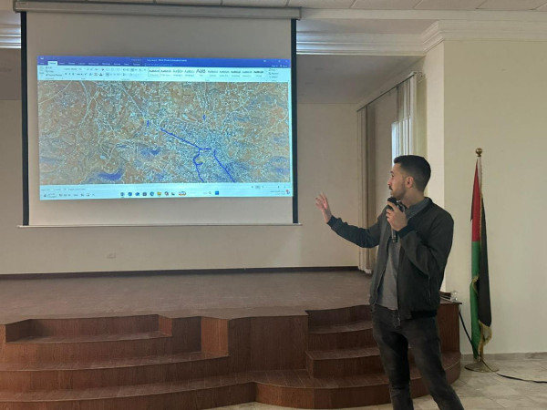 البلدية تعقد اللقاء الأول ضمن مشروع التعافي الاجتماعي وخلق فرص العمل