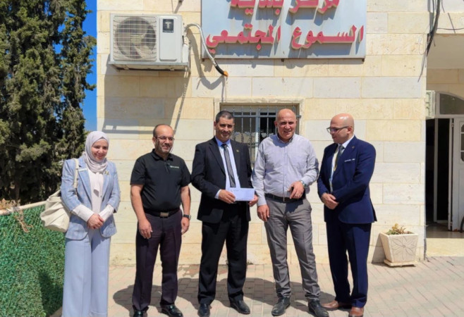 مركز البلدية المجتمعي يتلقى مساهمة مجتمعية من البنك الإسلامي الفلسطيني