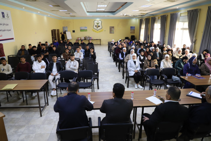 بالتعاون مع القدس المفتوحة - يطا: تنفيذ اللقاء الإرشادي لطلبة الثانوية العامة بالسموع